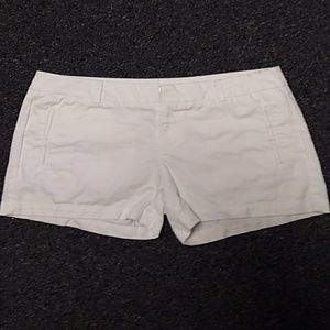Stylus, white, size 4, twill short